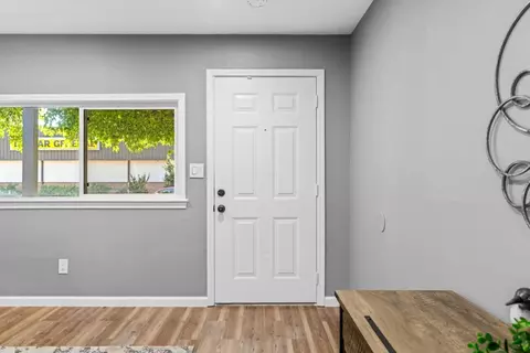 Entry Way - 114 116 Severin Ave, Modesto, CA 95354 photo 1 of 2