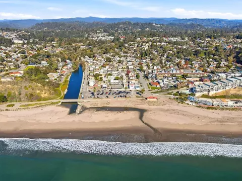 View/Area - 117 Marina Ave, Aptos, CA 95003 photo 3 of 6
