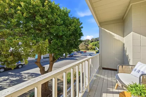 Exterior - 117 Marina Ave, Aptos, CA 95003 photo 3 of 7