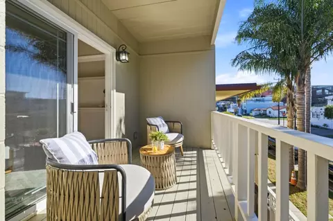 Exterior - 117 Marina Ave, Aptos, CA 95003 photo 2 of 7