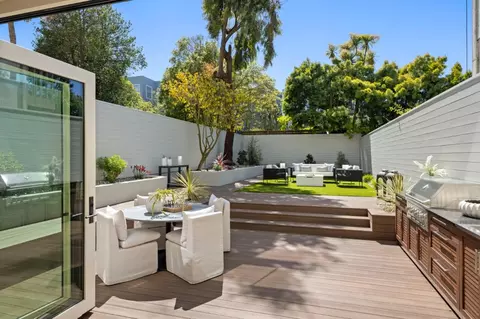 Exterior - Th Ave, San Francisco, CA 94121 photo 8 of 10