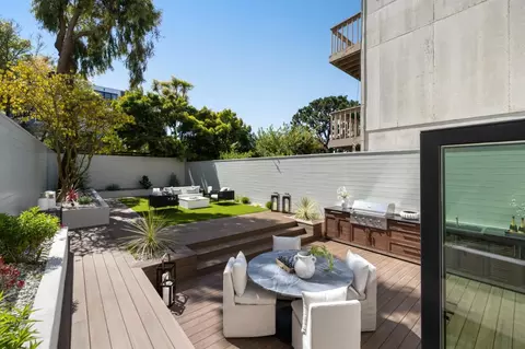 Exterior - Th Ave, San Francisco, CA 94121 photo 9 of 10