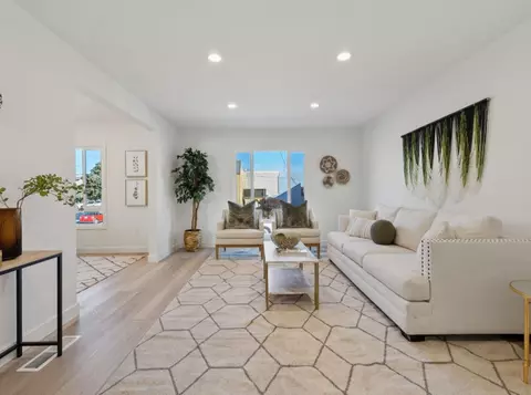 Living - 1607 44th Ave, San Francisco, CA 94122 photo 2 of 5