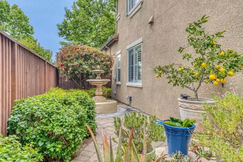 Exterior - 4150 Peninsula Point Dr, Seaside, CA 93955 photo 3 of 10