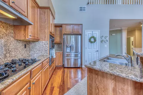 Kitchen - 4150 Peninsula Point Dr, Seaside, CA 93955 photo 4 of 5