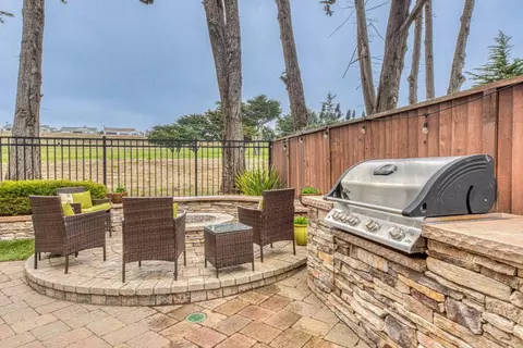 Exterior - 4150 Peninsula Point Dr, Seaside, CA 93955 photo 6 of 10