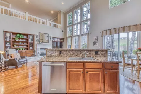 Kitchen - 4150 Peninsula Point Dr, Seaside, CA 93955 photo 3 of 5