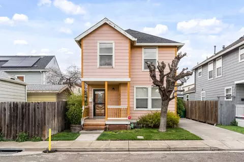 10510 East Ct, Oakland, CA 94603