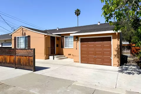 1118 Victoria Ave, Hollister, CA 95023
