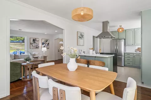 Dining - 330 Paloma Ave, Pacifica, CA 94044 photo 2 of 3