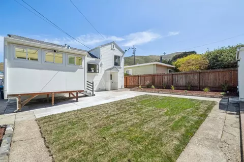 Exterior - 330 Paloma Ave, Pacifica, CA 94044 photo 7 of 8