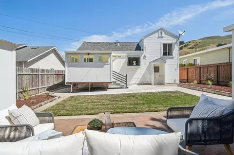 Exterior - 330 Paloma Ave, Pacifica, CA 94044 photo 6 of 8