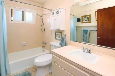 Bath - 4755 Topaz St, Capitola, CA 95010 photo 1 of 1