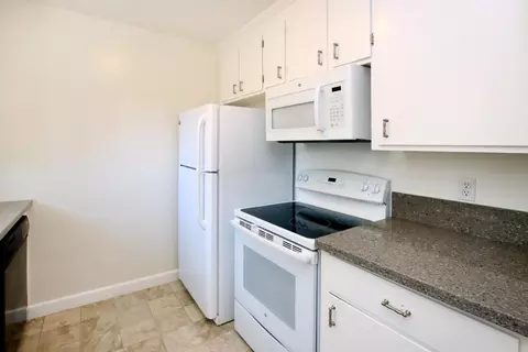 Kitchen - 4755 Topaz St, Capitola, CA 95010 photo 2 of 2