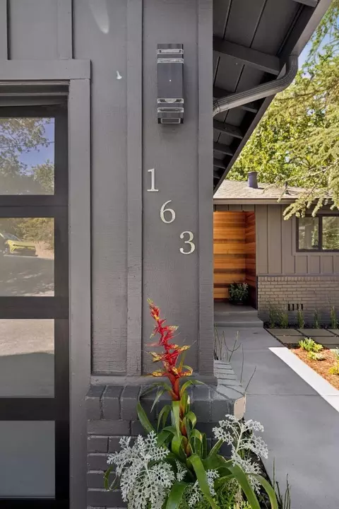 163 Crescent Ave, Portola Valley, CA 94028