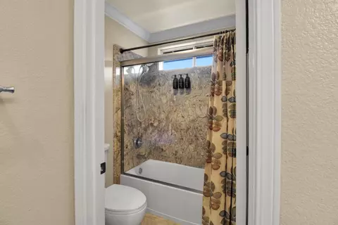 Bath - Rhine Cir, Salinas, CA 93906 photo 5 of 5