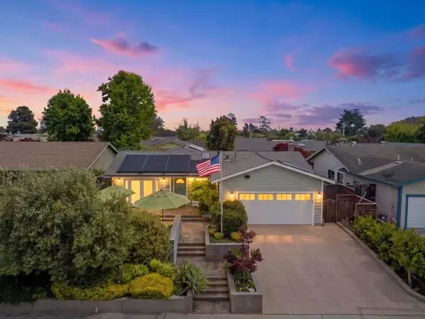 910 Corcoran Ave, Santa Cruz, CA 95062