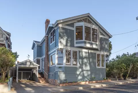 111 12th St, Pacific Grove, CA 93950