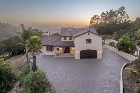 67 Tucker Rd, Royal Oaks, CA 95076