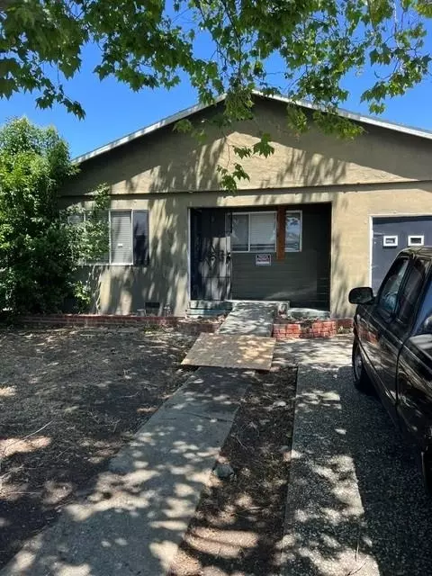 1225 Cypress St, East Palo Alto, CA 94303