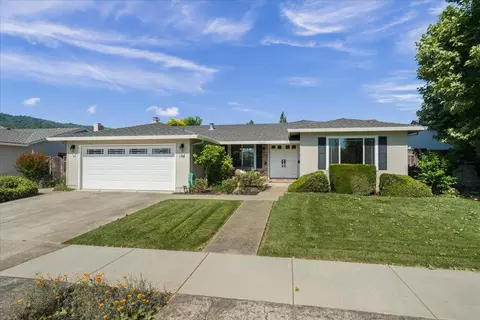 Santa Paula Dr, Gilroy, CA 95020