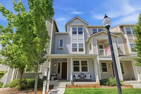 107 Infinity Way, Mountain View, CA 94043 photo 3