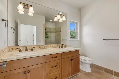 Bath - 1250 Day Valley Rdg, Aptos, CA 95003 photo 4 of 11