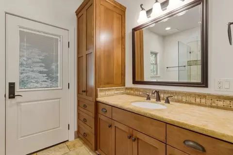 Bath - 1250 Day Valley Rdg, Aptos, CA 95003 photo 10 of 11