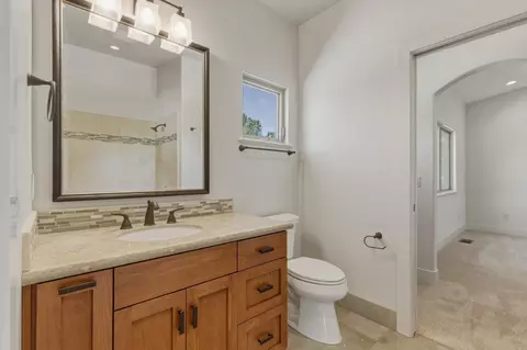 Bath - 1250 Day Valley Rdg, Aptos, CA 95003 photo 7 of 11