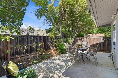 Exterior - 2115 University Ave, Mountain View, CA 94040 photo 6 of 12