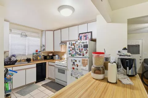 Kitchen - 2115 University Ave, Mountain View, CA 94040 photo 5 of 6