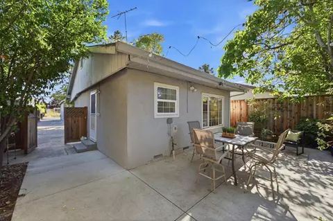 Exterior - 2115 University Ave, Mountain View, CA 94040 photo 9 of 12