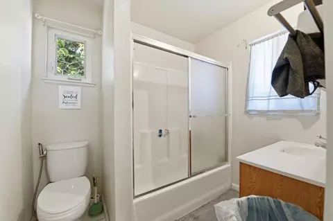 Bath - 2115 University Ave, Mountain View, CA 94040 photo 4 of 4