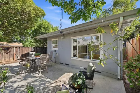 Exterior - 2115 University Ave, Mountain View, CA 94040 photo 7 of 12