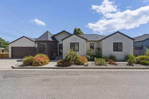 2198 Persimmon Ct, Santa Cruz, CA 95062