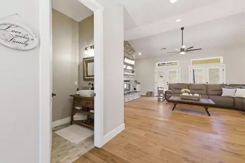 Entry Way - 489 Black Creek Dr, Copperopolis, CA 95228 photo 2 of 4