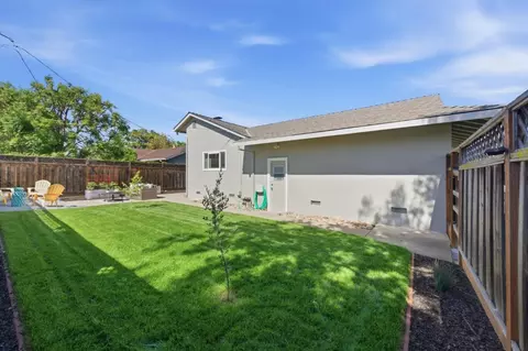 Exterior - 181 Warwick Dr, Campbell, CA 95008 photo 5 of 9