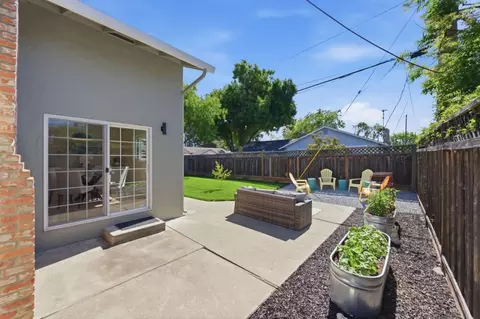 Exterior - 181 Warwick Dr, Campbell, CA 95008 photo 4 of 9
