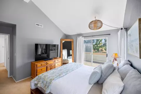 Bedroom - 1920 Constitution Blvd 20, Salinas, CA 93905 photo 2 of 7