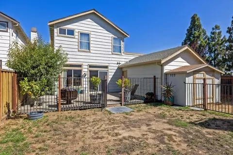 Exterior - 1920 Constitution Blvd 20, Salinas, CA 93905 photo 7 of 11