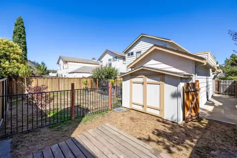 Exterior - 1920 Constitution Blvd 20, Salinas, CA 93905 photo 9 of 11