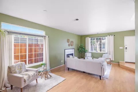 Living - 1920 Constitution Blvd 20, Salinas, CA 93905 photo 2 of 3