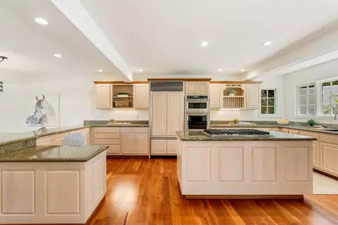 Kitchen - 28088 Barn Ct, Carmel, CA 93923 photo 3 of 5