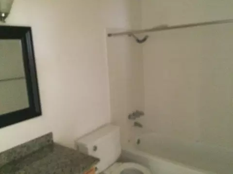 Bath - 1405 Central Ave, Alameda, CA 94501 photo 1 of 2