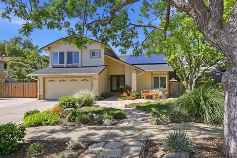 488 Woodward Dr, Fremont, CA 94536