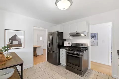 Kitchen - 1352 Linda Mar Blvd, Pacifica, CA 94044 photo 1 of 2
