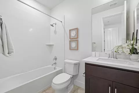Bath - 762 Amalfi Loop, Milpitas, CA 95035 photo 2 of 3