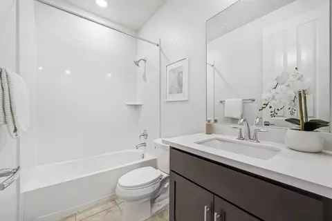 Bath - 762 Amalfi Loop, Milpitas, CA 95035 photo 1 of 3