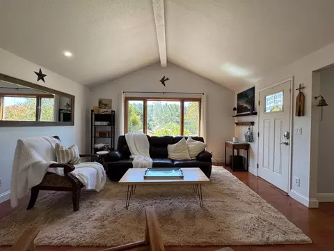 Living - 8025 Teichman Ct, Prunedale, CA 93907 photo 4 of 4