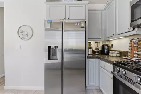 Kitchen - 62 Thomas Ave, Tracy, CA 95391 photo 5 of 5